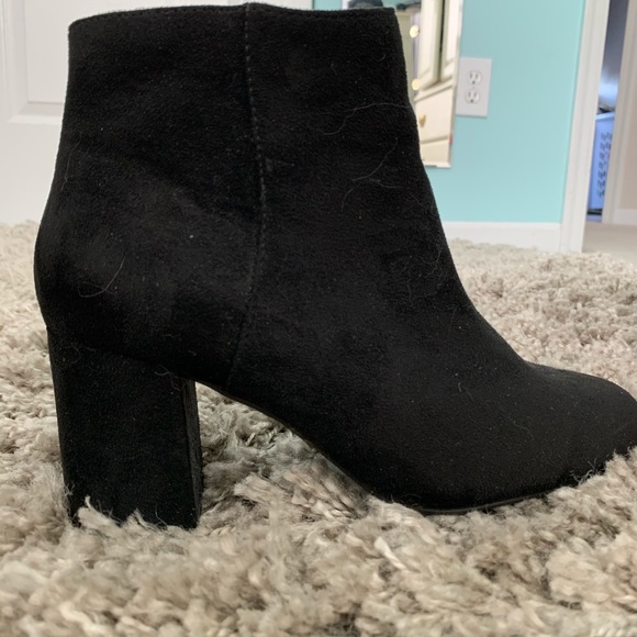 Diba Ankle Booties w/ Foot Pad - Picture 2 of 4